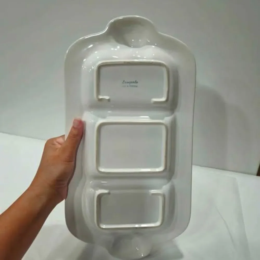Unbranded versatile white